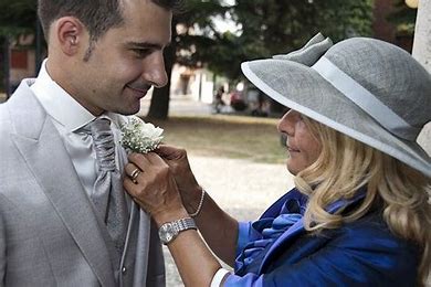 Groom-speech-celebration-wedding-bride-groom-football